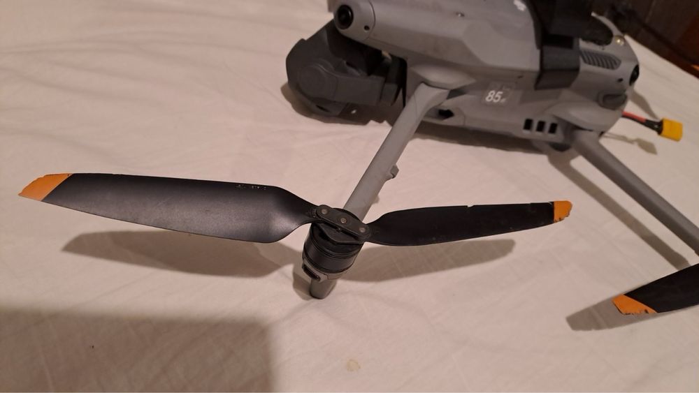 Dji matrice 4t дрон