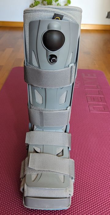 Orteza But ortopedyczny wysoki, pompowany AirWalker M