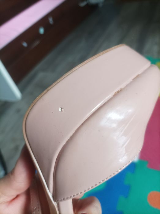 Różowe buty na grubym obcasie