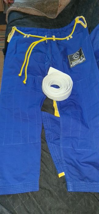 Kimono Marca CERVICAL. Tamanho A2