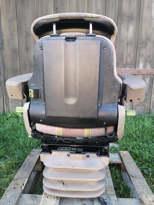 Siedzenie fotel pneumatyczny GRAMMER MSG95 John Deere 10 20 30 Premium