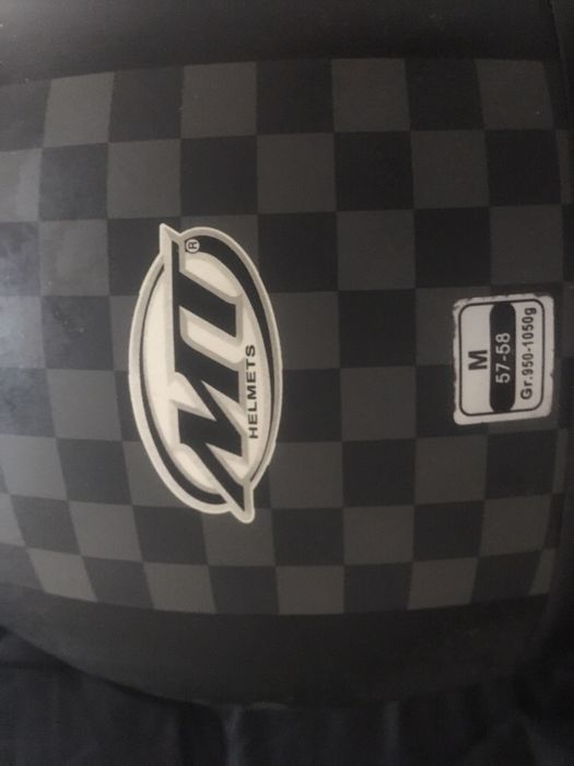 Capacete MT Xdye edição especial