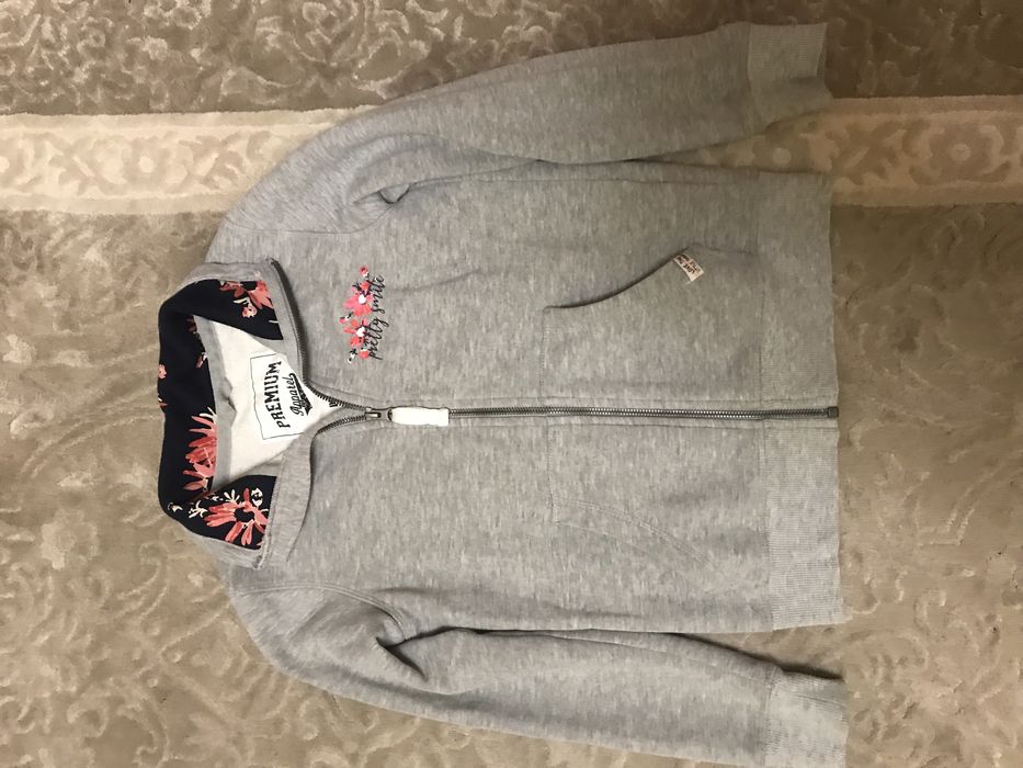 Спортивний зимовий костюм для дівчинки 9 - 10 років.