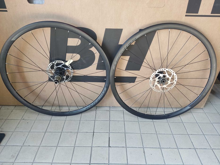 Par de rodas merida expert com discos