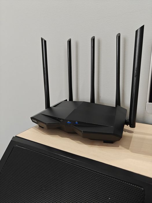 Tenda AC 11 Роутер