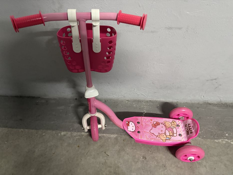 Trotinete criança com cesto Hello Kitty