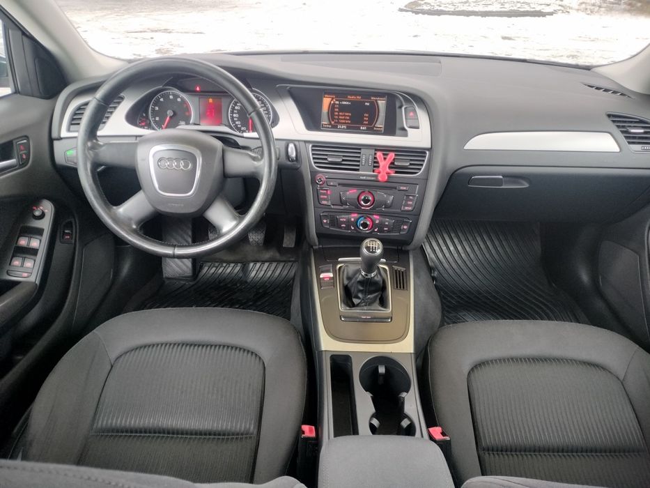 Audi A4 b8 1.8 tfsi 160KM 2008r 212tys km Xenony LED ISOFIX