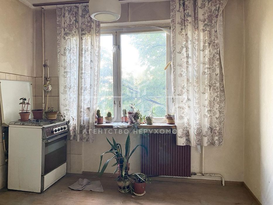 Продаж 2к квартири Якуба Колоса 8В