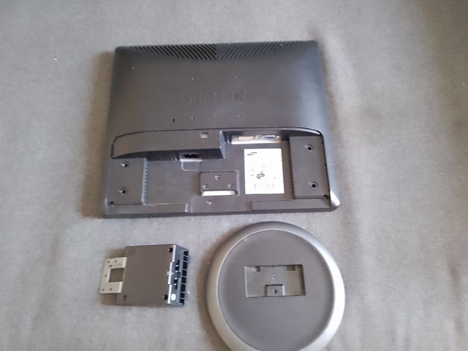 Монитор 17", Samsung 731BF