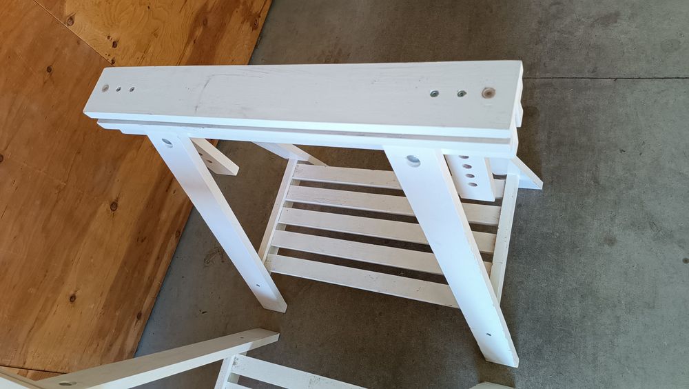 Cavaletes brancos  IKEA