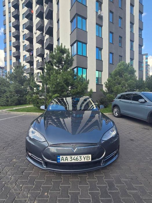Електрокар  Tesla Model S