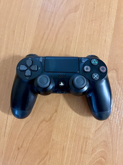 Sony PlayStation 4 Pro 1TB в гарному стані