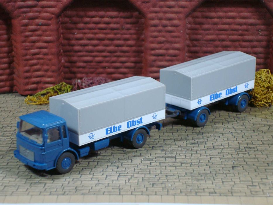 Wiking 424 - MAN / Camião Plataforma com Reboque "Elbe Obst" / Usado