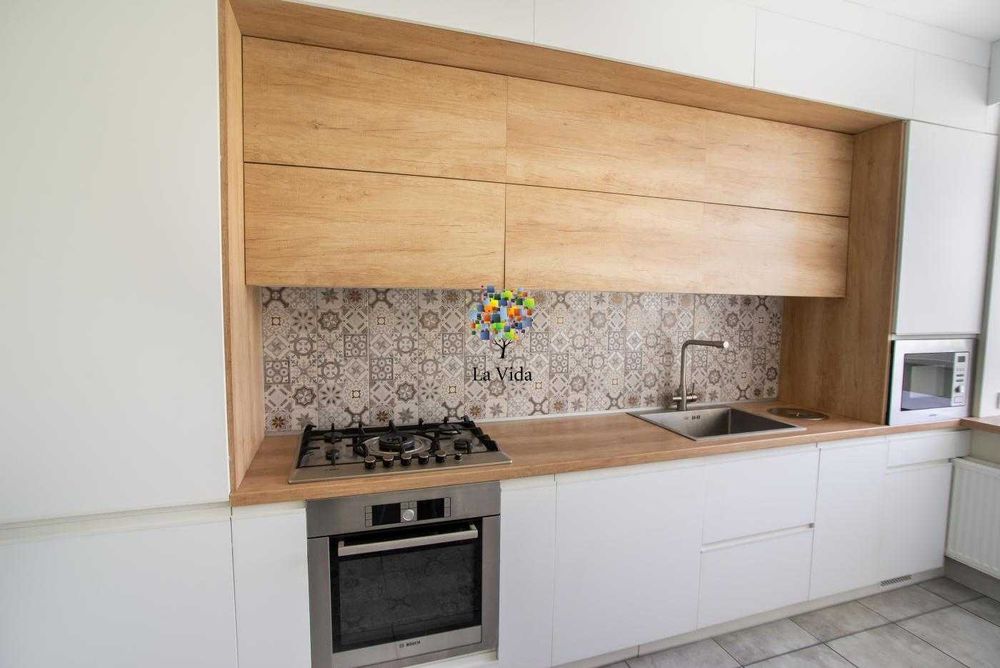 Продаж 3-к квартири з ремонтом та меблями с. Нові Петрівці, вул. Європейська, 8