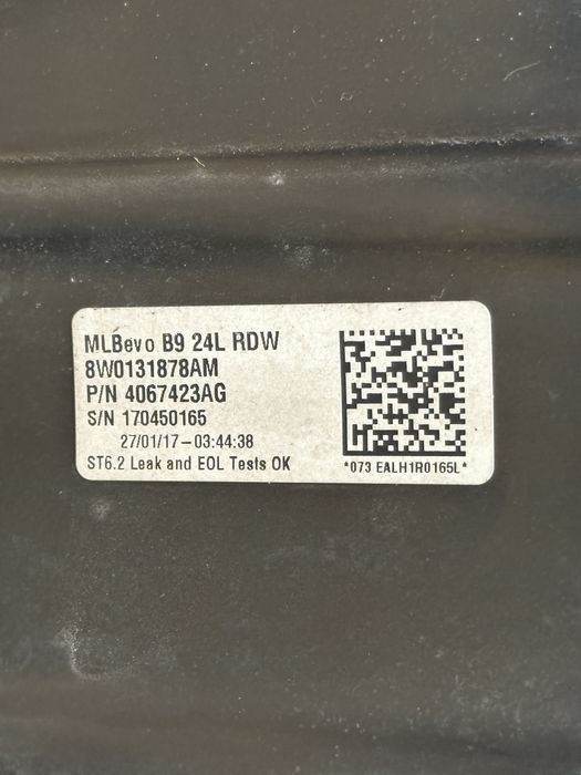 AUDI A4 B9 8W 2.0TDI Zbiornik płynu adblue pompa sterownik