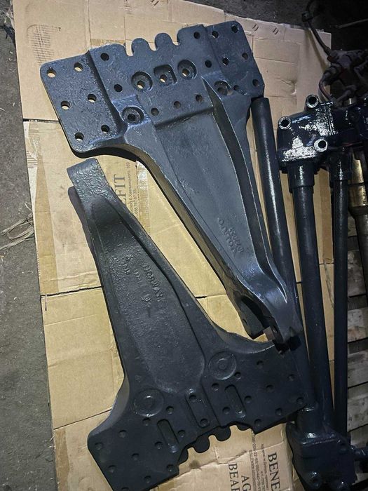 Продам кронштейн реактивной штанги VOLVO FH 1077923