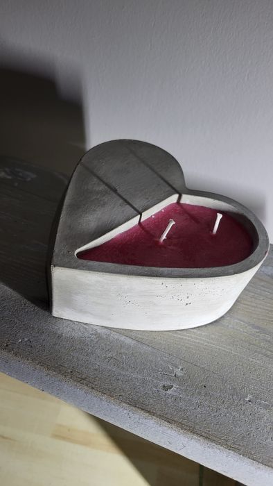 Świece sojowe w betonie