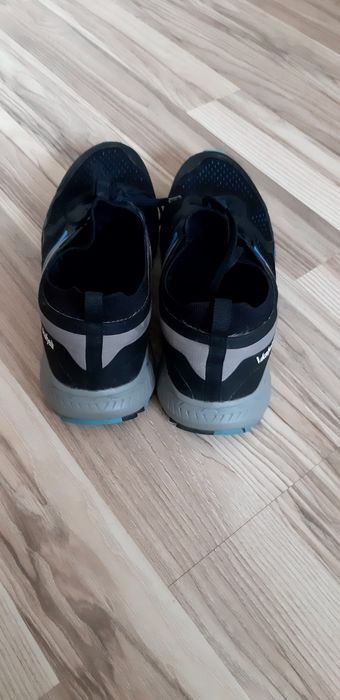 Buty sportowe do biegania .