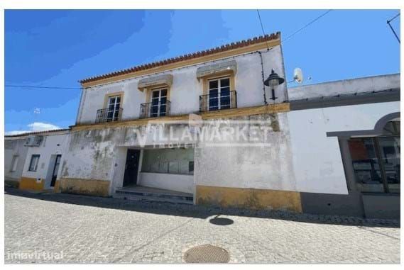 Loja de 2 pisos da banca com 226 m2 situada em Pias - Serpa - Alentejo