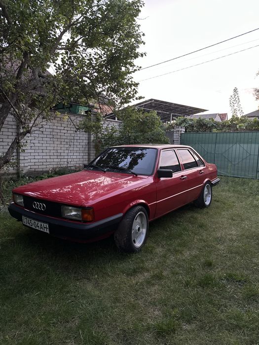 Продам машину Ауди 80