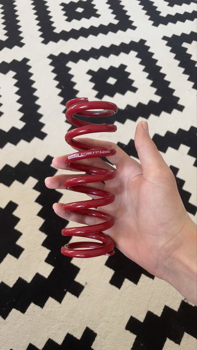 Пружина rockshox 300lbs 151мм ЧИТАЙТЕ ОПИС