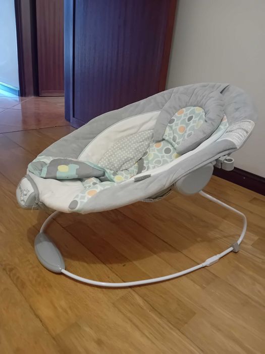 Cadeira relaxante para bebés