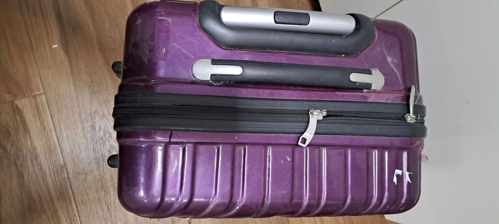 Чемодан на колесах 65×38×24 см