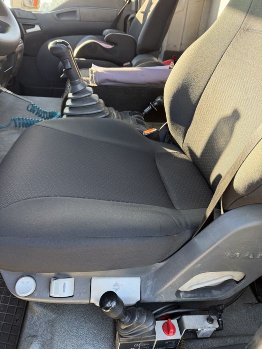 Man com grua hiab 322 e bascúla