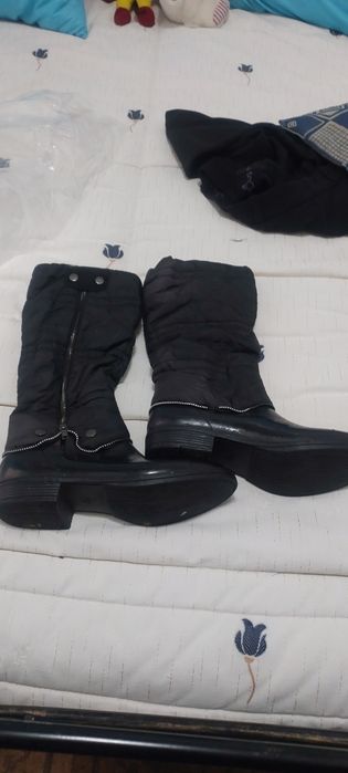 Botas e calças cavaleiro e chapeu