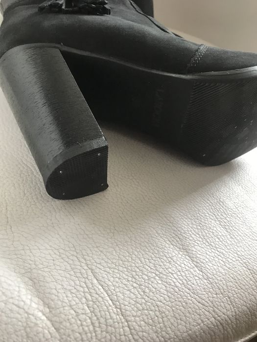 Botki damskie zamszowe Lasocki r. 38/24
