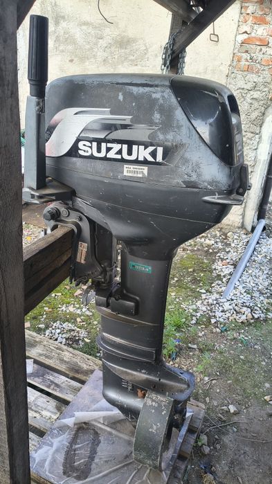 Silnik Suzuki DT20