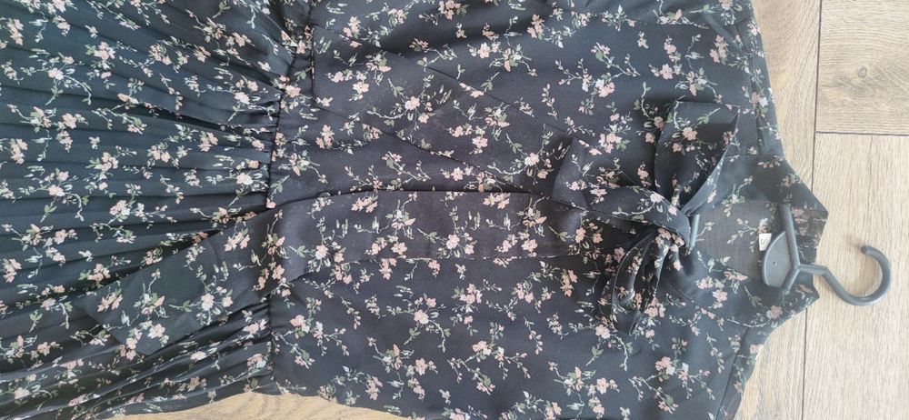 Sukienka midi rozmiar 36 może być jako ciążowa