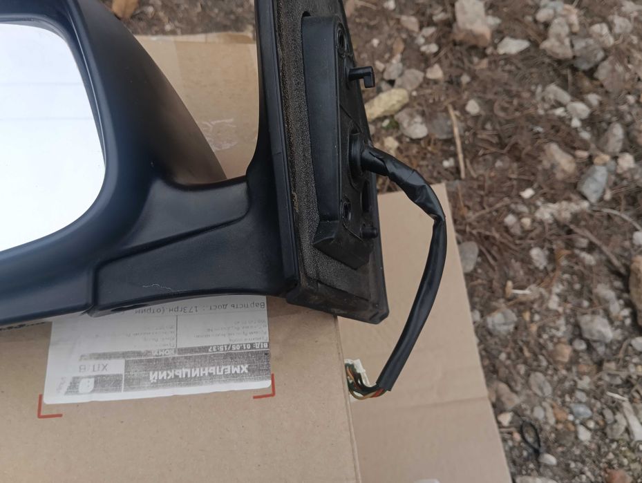 Зеркала тойота авенсіс 2007