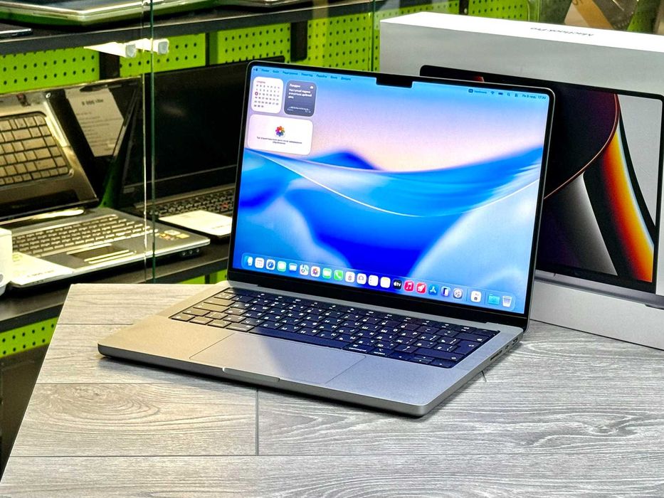 Macbook Pro A2442 / 14'' / M1 Pro / 16Gb / SSD 1Tb / Повний комплект