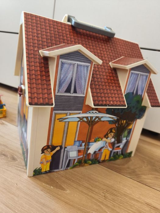 Domek Playmobil z akcesoriami gratis zagroda ze zwierzętami