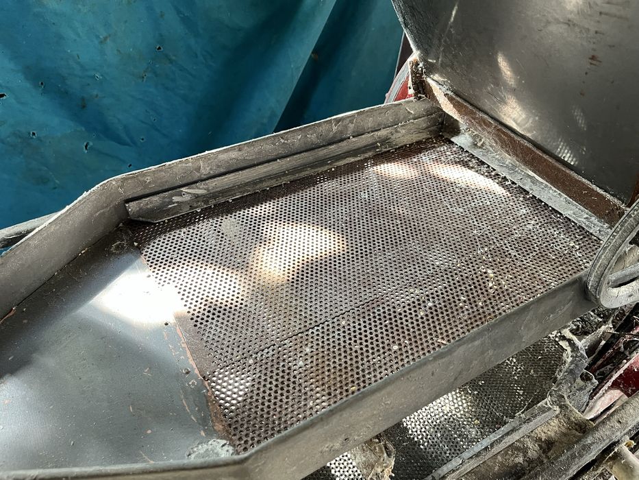 Калібрувальна машина для виготовлення крупи із електродвигуном