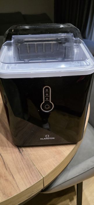 Kostkarka  do lodu  Klarstein czarna jak nowa