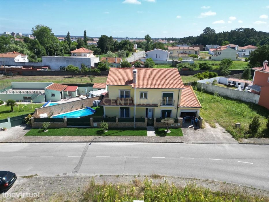 Moradia T4 com piscina em Gaeiras, Marinha Grande.