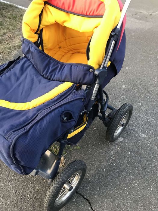 Доставка по Київу.Коляска 2 в 1,Тako а гарному стані.