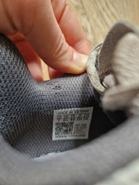 Oryginale buty adidas Ozmillen r40 Unisex