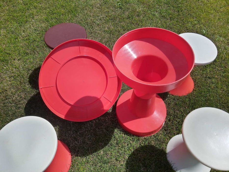Design PRL Stolik i taborety ogrodowe z tworzywa Knurów/Brzozów