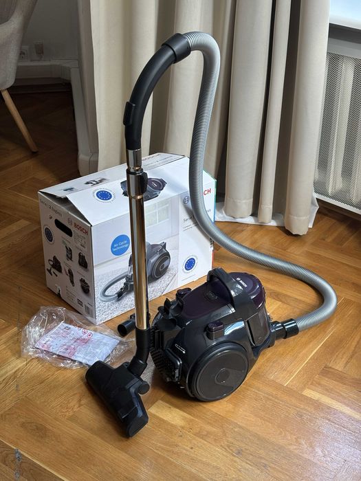 Пилосос BOSCH BGC05AAA1 майже новий
