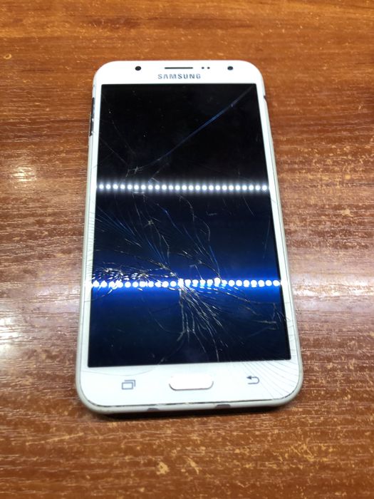 Продам Samsung sm-J700H