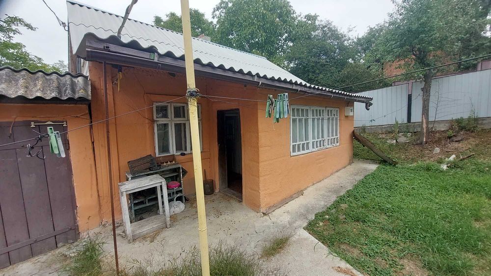 продається будинок