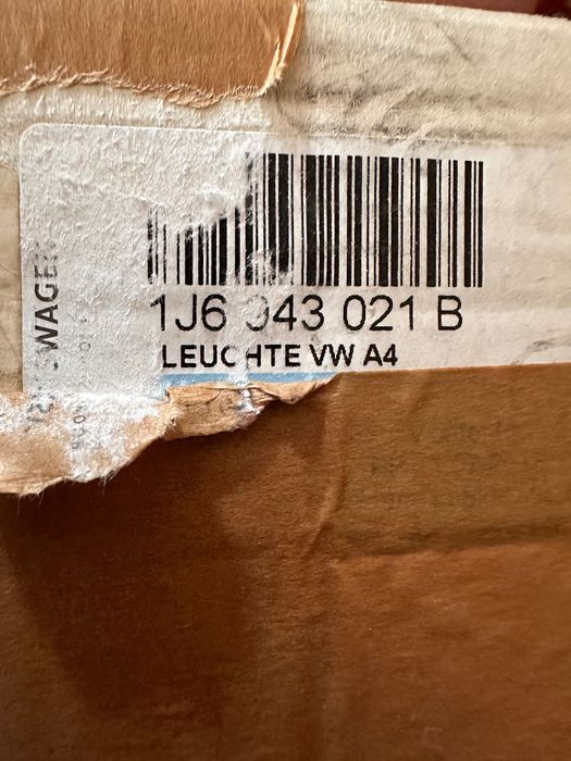 1J6943021B Плафон підсвітки номера VW Golf4 Polo Bora Beetle Lupo Fox