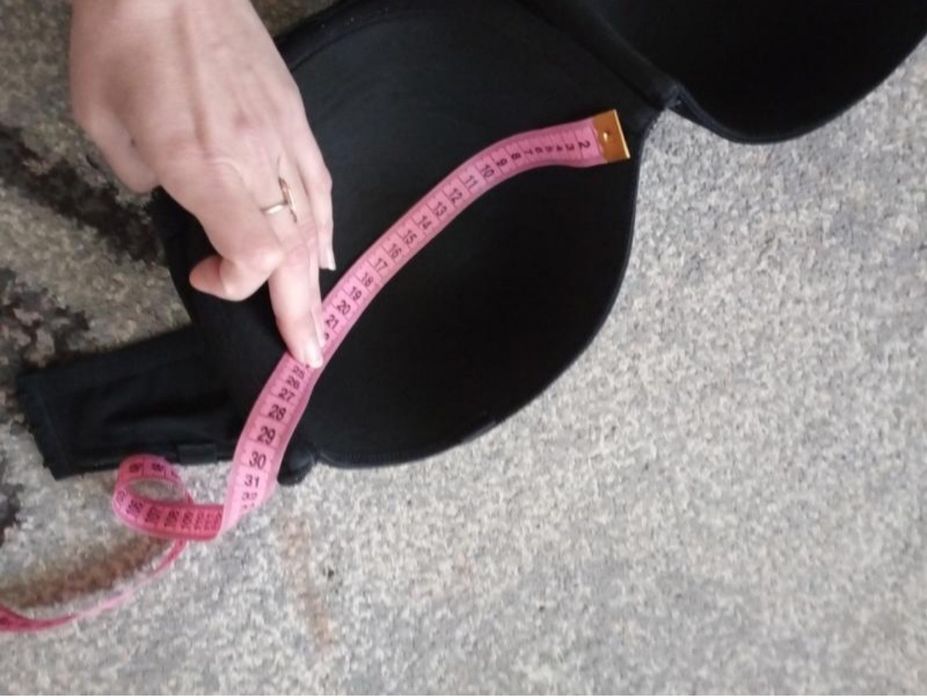 Лифы чёрный и беж Анжелика 90С-D