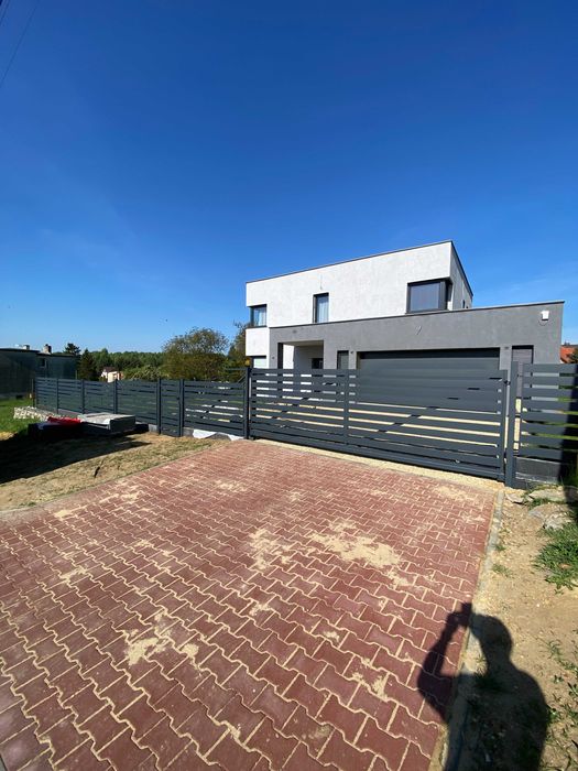 Balustrady, ogrodzenia, bramy ze stali czarnej i nierdzewnej