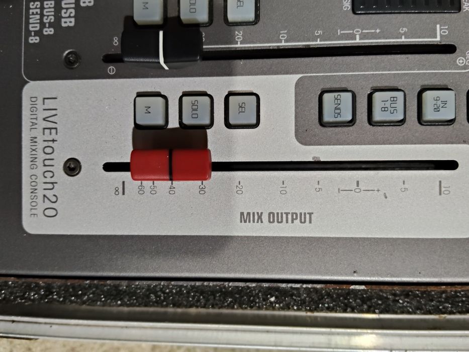Mesa de Som Digital Audiophony Livetouch 20