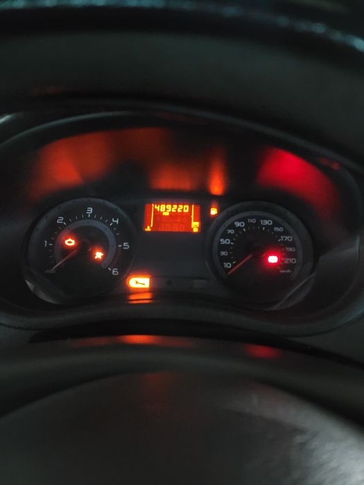 Carro Clio Renault