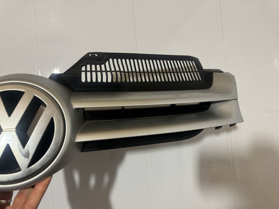 Решітка радіатора golf 5 хетчбек решотка радіатора гольф 5 хечбек